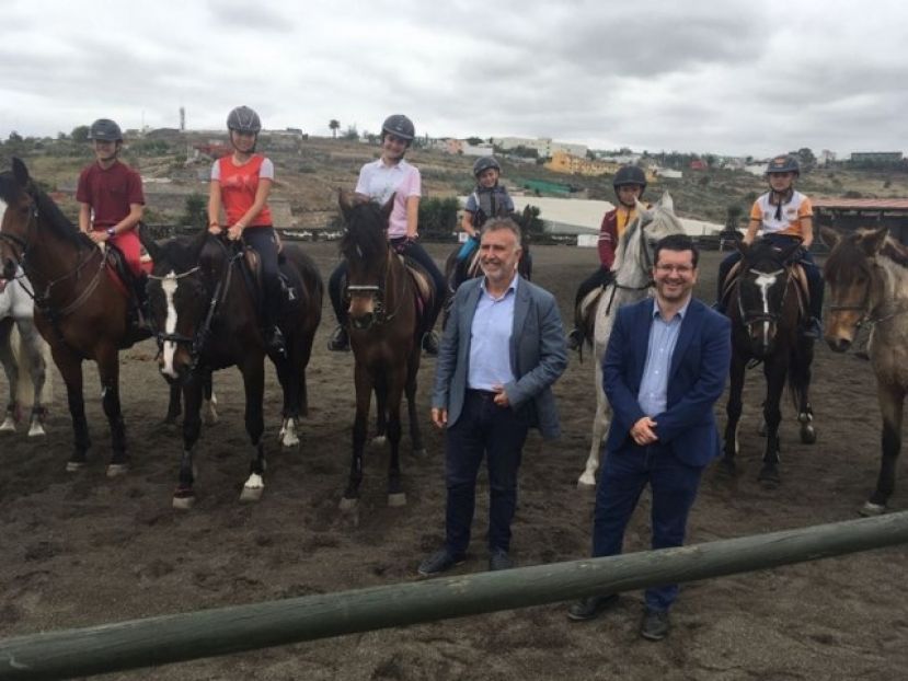 El I Concurso Nacional de Saltos de Obst&aacute;culos se celebr&oacute; en Arucas