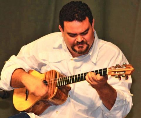 El cuatrista Venezolano Gustavo Colina ofrece un curso y un concierto en Teror