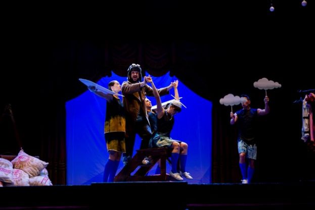 Cientos de escolares disfrutan en el Cuy&aacute;s de "El Principito" de Clapso