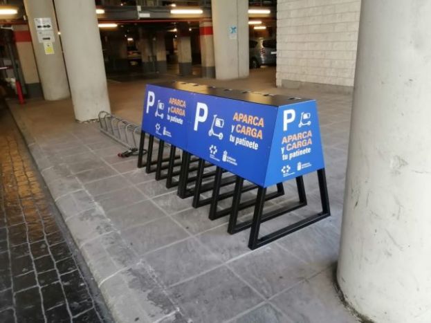 Instalaci&oacute;n de puntos de recarga el&eacute;ctrica de patinetas en el Hospital Dr. Negr&iacute;n