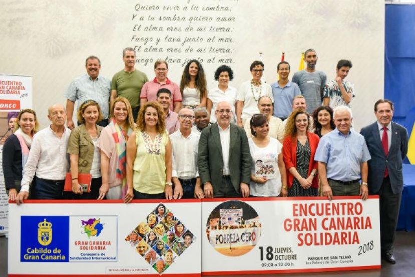 Actuaci&oacute;n de la colombiana Marta G&oacute;mez, en "Gran Canaria Solidaria"