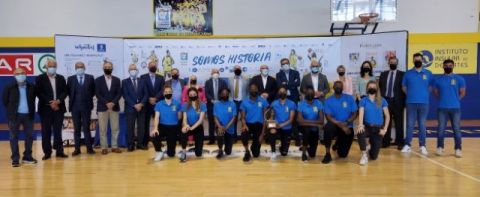 Francisco Castellano asiste a la entrega del premio Canarias 7 - Pepe Moriana al SPAR Gran Canaria