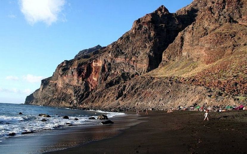 El Cabildo de La Gomera actúa en asentamientos ilegales