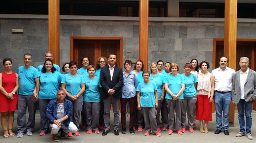 Gu&iacute;a: Clausura y entrega de diplomas a los alumnos-trabajadores del (PFAE)