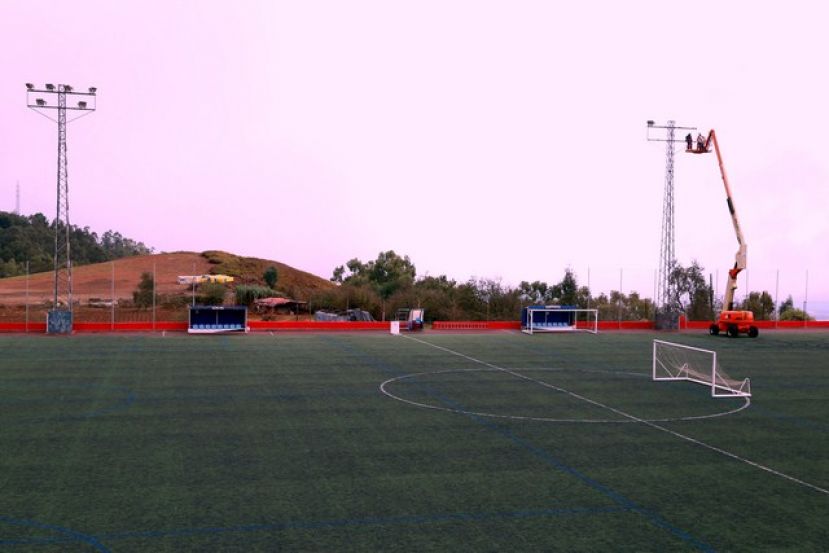 El Ayuntamiento de Valleseco cambia la iluminaci&oacute;n del campo de f&uacute;tbol