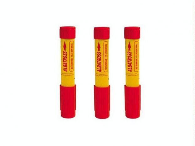 Las bombonas y bengalas deben que ser depositadas en puntos de recogida selectiva porque entra&ntilde;an grave peligro