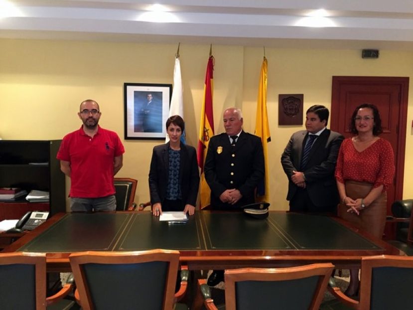 Tom&aacute;s Hern&aacute;ndez L&oacute;pez toma posesi&oacute;n como jefe de la Polic&iacute;a Local de Mog&aacute;n