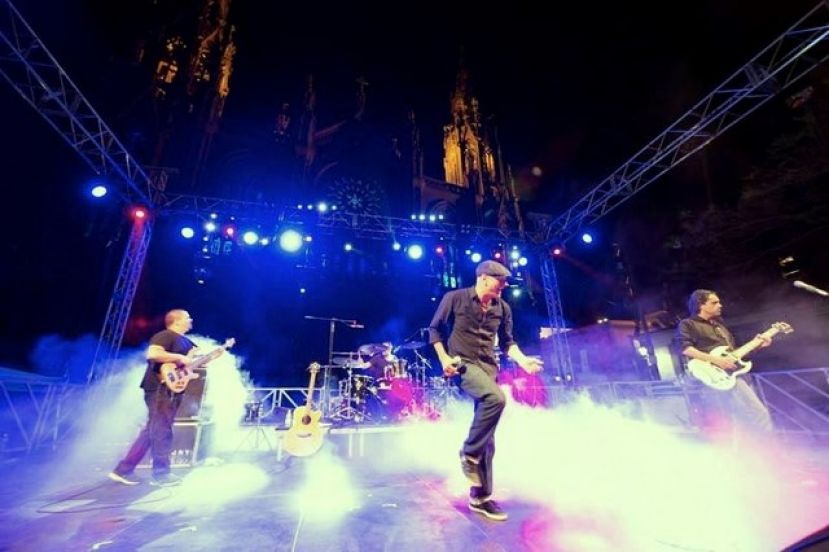 Guía: El grupo de pop PLAN B actuará mañana jueves en la Plaza Grande
