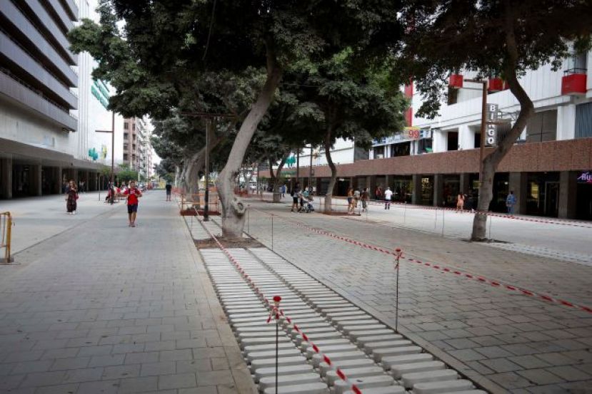 Nuevo tramo para los peatones en Mesa y L&oacute;pez entre General Vives y Galicia