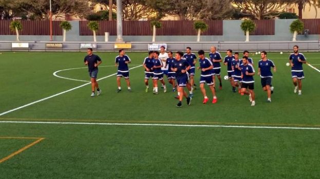 El CD Maspalomas empez&oacute; a rodar este jueves para preparar su regreso
