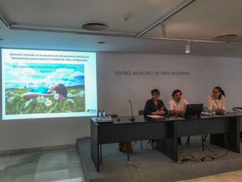 El Cabildo forma a profesionales de los Servicios Sociales