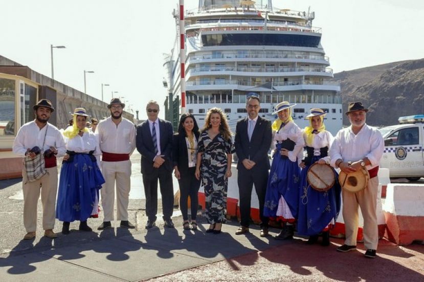 La Gomera recibe al AIDAstella con m&aacute;s de tres mil cruceristas en su primera escala