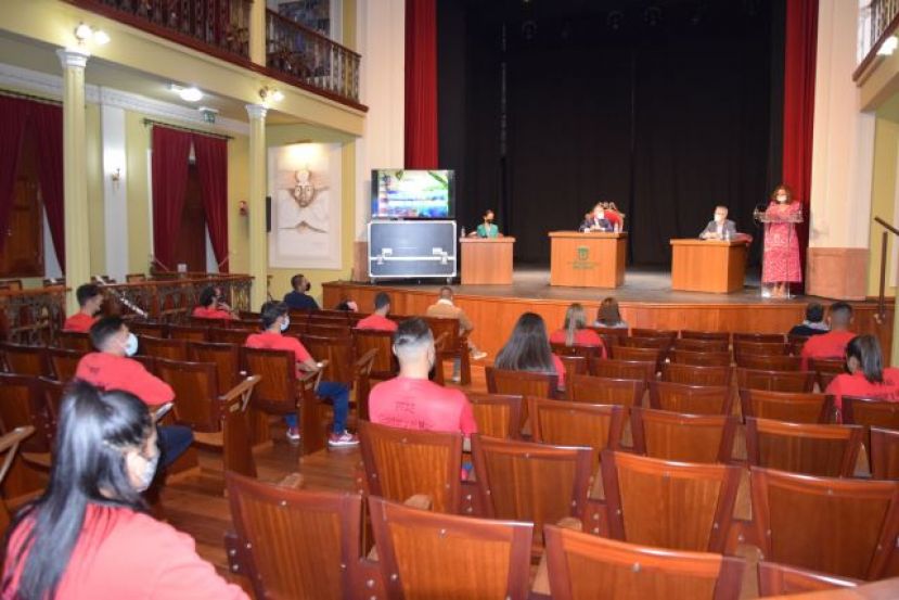 El PFAE &ldquo;G&aacute;ldar y el Mar&rdquo; concluye la formaci&oacute;n de 15 j&oacute;venes socorristas