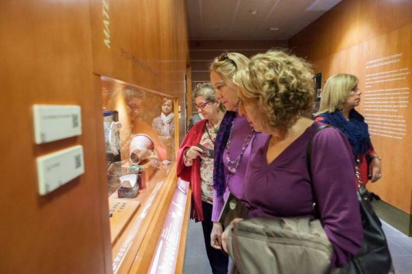 ‘Descubriendo (en femenino) Cueva Pintada’, una visita temática del Museo