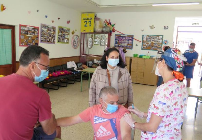 Gu&iacute;a: El Ayuntamiento colabora con el Centro de Salud para las vacunaciones