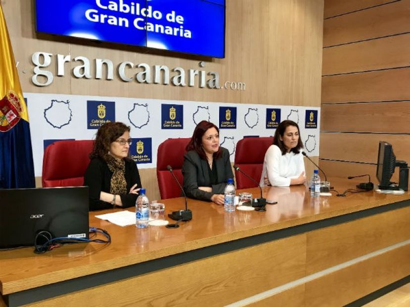 El Cabildo impulsa la adaptaci&oacute;n de los docentes a los nuevos m&eacute;todos de ense&ntilde;anza apoyados en las t&eacute;cnicas digitales