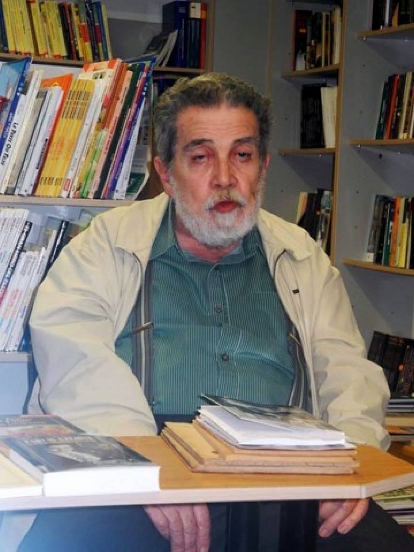Se conmemora la reedición del libro de Manuel Díaz Martínez, ‘La isla de Ofelia’