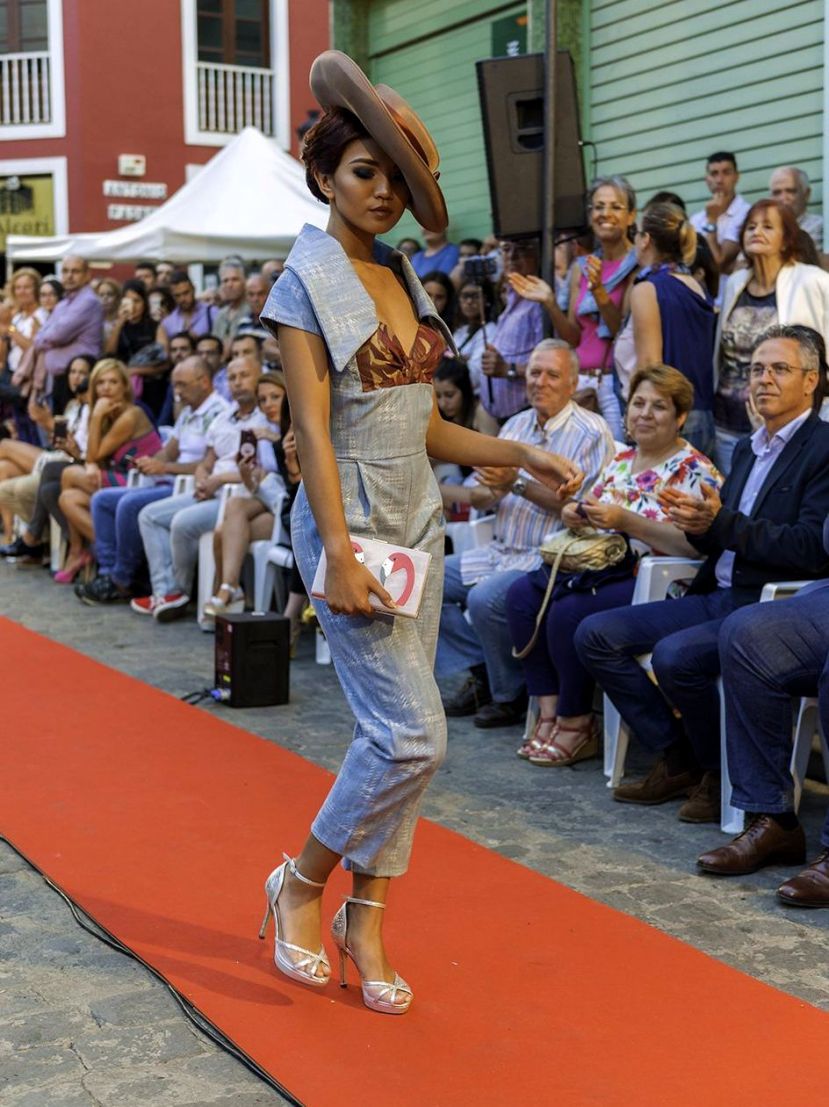 G&aacute;ldar: La dise&ntilde;adora Cristina Pozo Primer Premio de la G&aacute;ldar Fashion Night