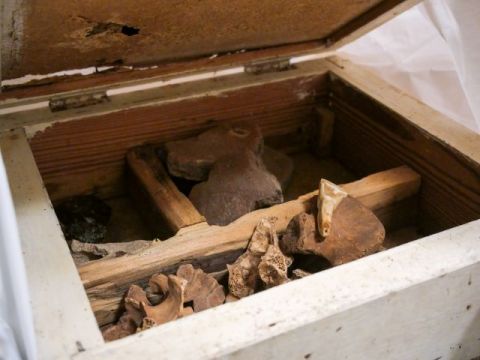 Patrimonio Cultural entrega 17 cajas de material arqueol&oacute;gico guanche al MUNA