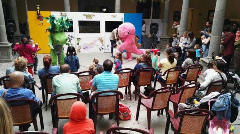 El Cancionero de la Casa de Colón’ llena el museo de música, títeres y audiovisuales