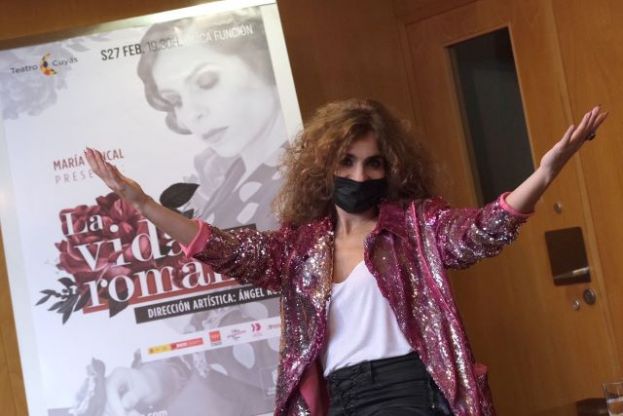 Mar&iacute;a Juncal se reencuentra en el Cuy&aacute;s con el p&uacute;blico de su isla natal