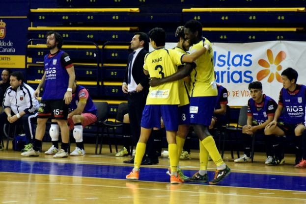 F&uacute;tbol Sala: El Gran Canaria tira de casta y gana a R&iacute;os Renovables Zaragoza (5-3)