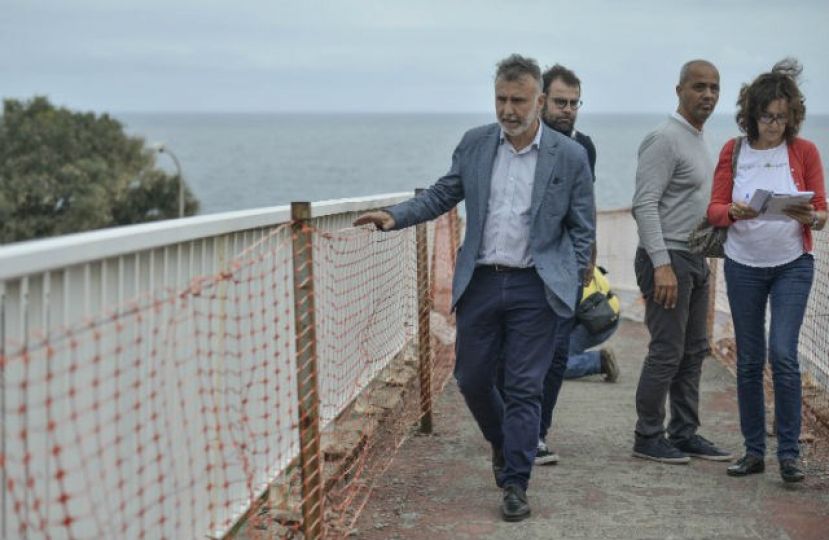 El Cabildo inicia las obras de reparación de seis pasarelas peatonales de Gran Canaria