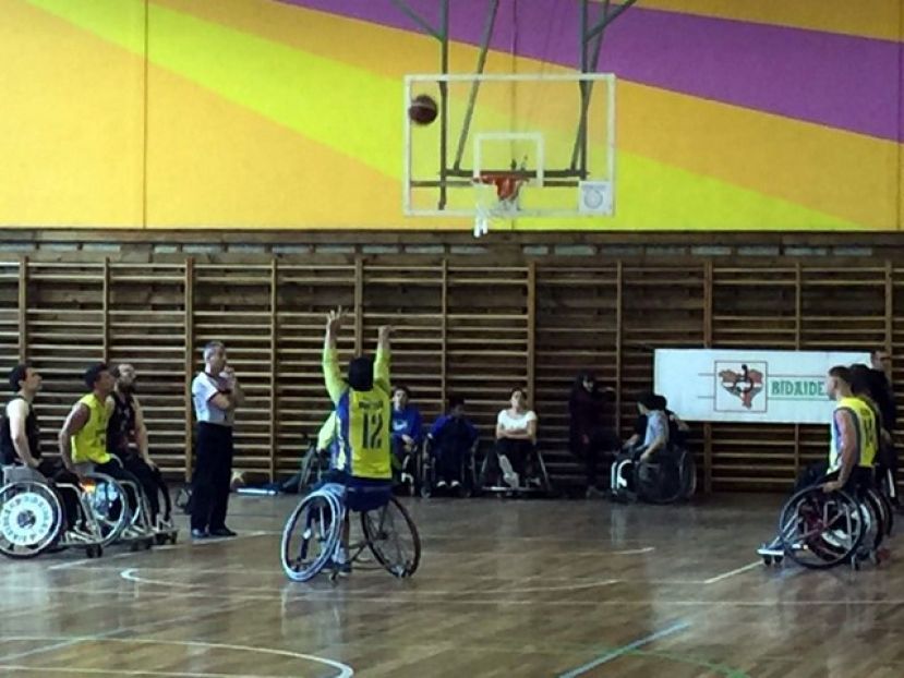 Baloncesto Silla de Ruedas: Bidaideak Bilbao BSR 74 - BSR ACE GC 61
