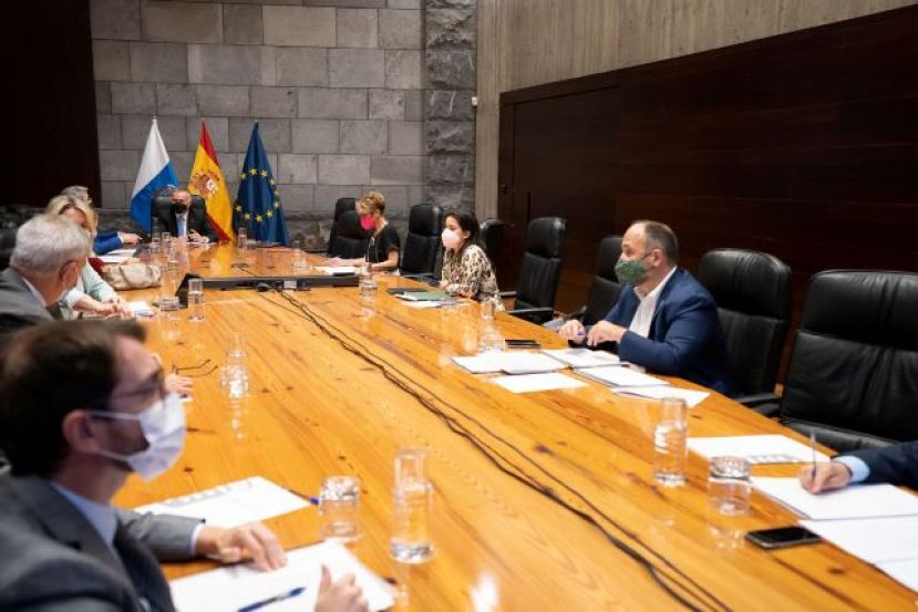 El Gobierno aprueba la ayuda extra a los trabajadores en ERTE, que beneficiará a 51.000 familias de Canarias