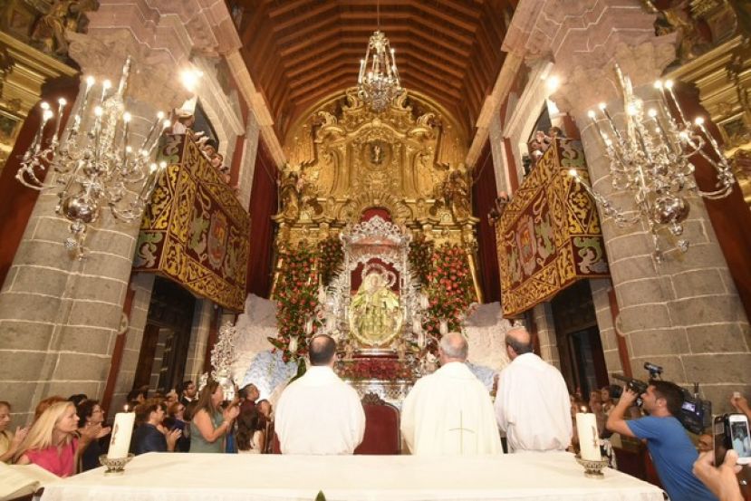 La Fiesta del Pino comienza una intensa semana de actos religiosos y festivos
