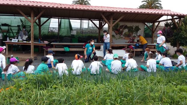 Más de 3.000 escolares conocen el sistema agrario en las visitas educativas a la Granja Agrícola del Cabildo