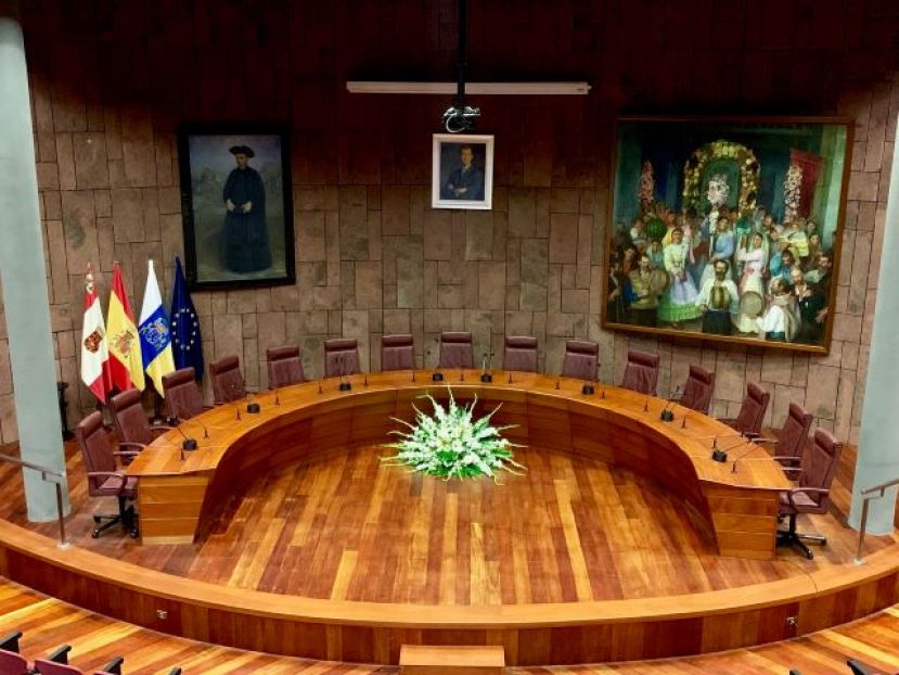 El Cabildo de La Gomera celebra la sesi&oacute;n de constituci&oacute;n de su Corporaci&oacute;n