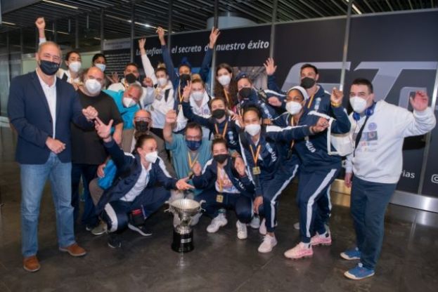 Francisco Castellano recibe al CV CCO 7 Palmas, campeonas de la Superliga Femenina de Voleibol