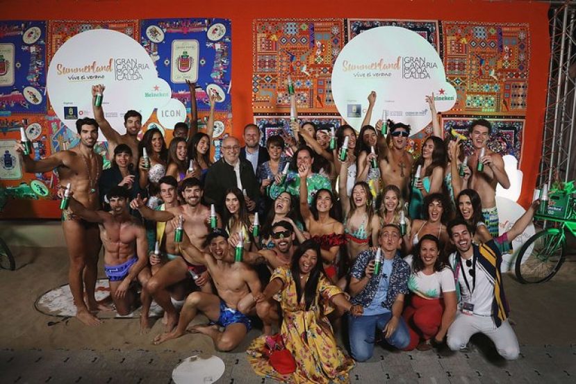 Trece diseñadores de Gran Canaria Moda Cálida muestran sus propuestas de baño