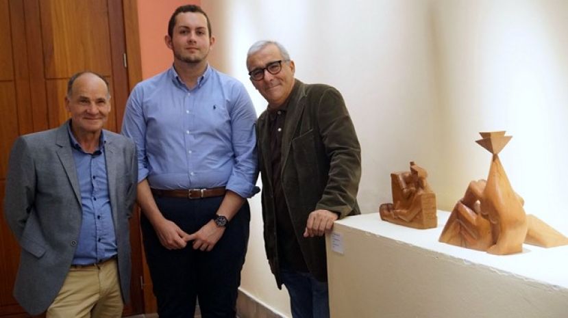 G&aacute;ldar: La obra de Manuel D&iacute;az expresa en 31 piezas el arte hecho en madera