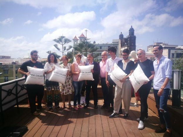 Cuatro firmas presentan sus nuevas colecciones de novia y ceremonia con artesan&iacute;a canaria en el desfile de Moda Calada