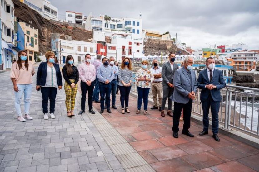 La Playa de Sardina brilla tras la inversi&oacute;n de 2,5 millones en su nueva avenida