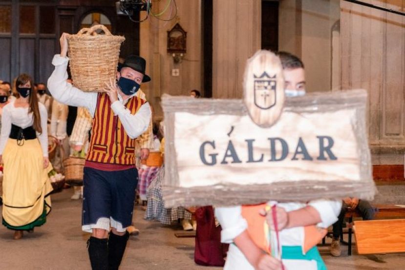 Gáldar: Una ofrenda a Santiago “con magua” de romeros y llena de solidaridad