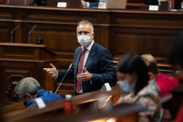 Torres anuncia que Canarias recibir&aacute; 466 millones del Gobierno central