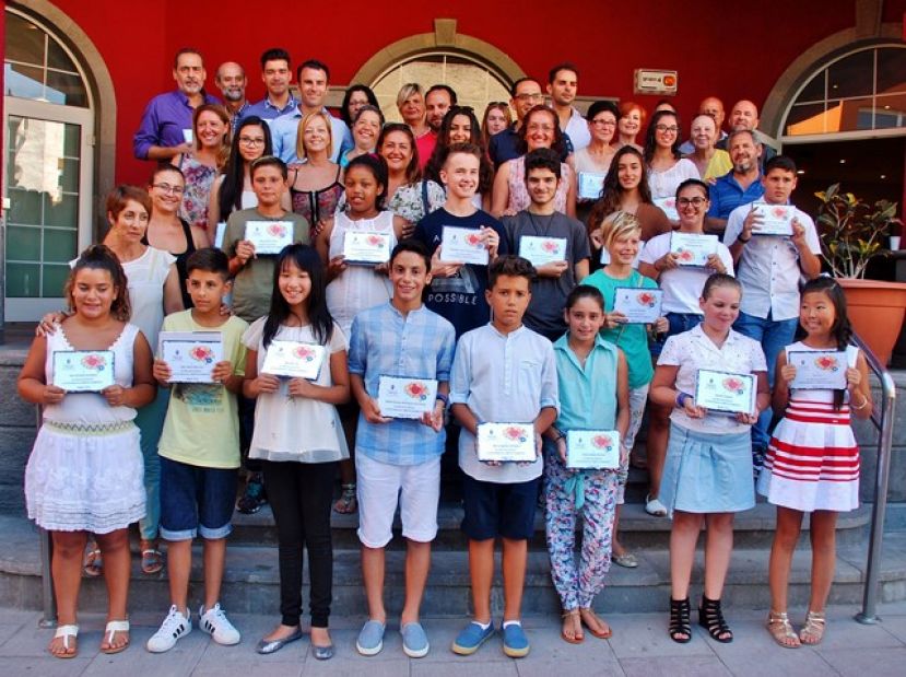 Mogán reconoce el esfuerzo y mérito académico de estudiantes