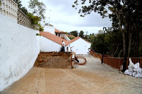 Valleseco: Parque infantil en Carpinteras y Troyanas