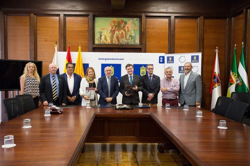 Gran Canaria y Segovia formalizan el intercambio cultural y social que iniciaron los Andariegos y Barman hace un cuarto de siglo