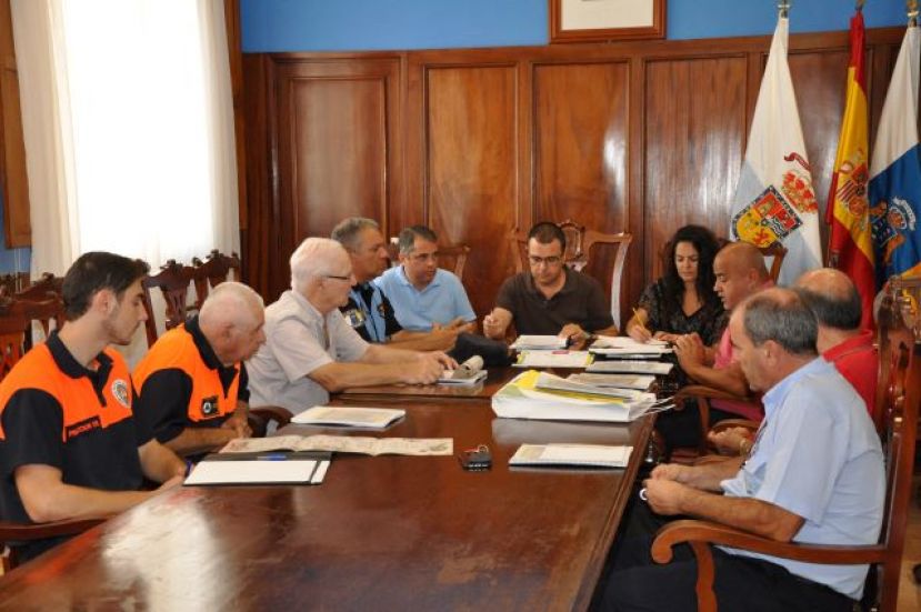 Gu&iacute;a: Entrega del Plan de Seguridad y Emergencias de las Fiestas de Las Mar&iacute;as