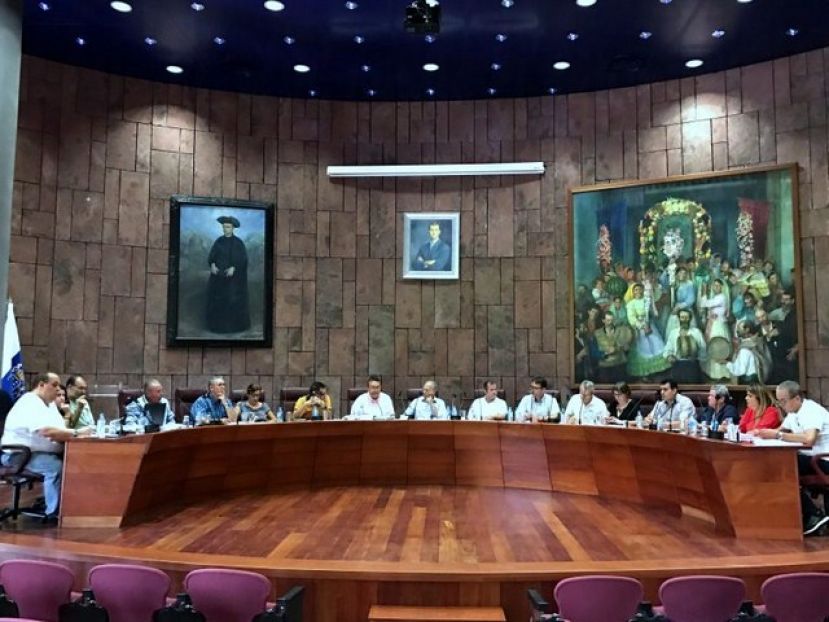 La Gomera: Respaldo de los grupos pol&iacute;ticos a los paros por el D&iacute;a de la Mujer