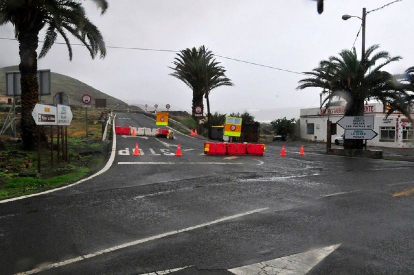 La Aldea: Ayudas para las personas afectadas por el corte de la carretera