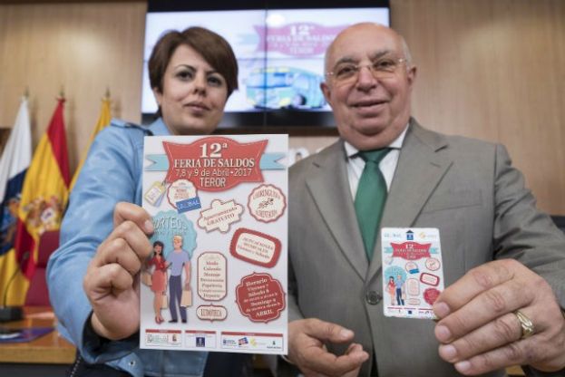 Cientos de productos a precio de ganga, en la Feria de Saldos de Teror