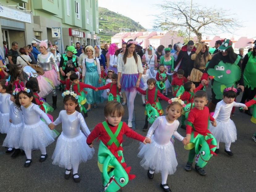 Gu&iacute;a: Alrededor de 1.200 escolares participaron en la Gran Cabalgata