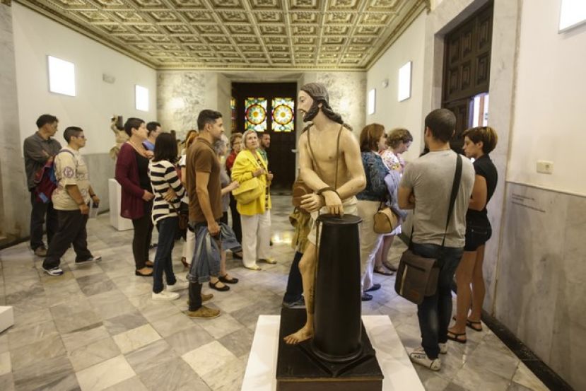 Visitas guiadas gratuitas a la muestra antológica de Luján Pérez