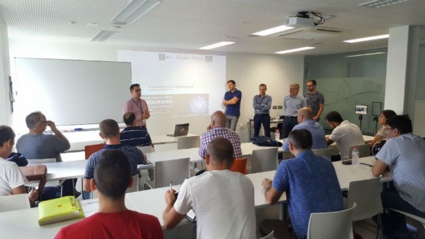 28 alumnos asisten al curso gratuito sobre ciberseguridad para emprendedores