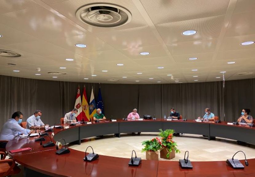 La Gomera: El Cabildo suscribe con los ayuntamientos la transferencia para obras